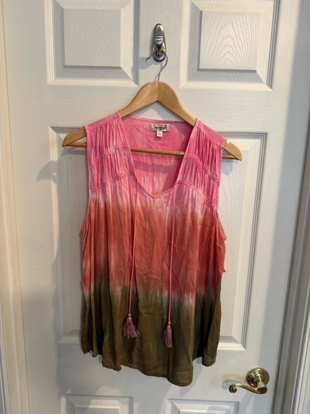 ONE WORLD Pink to Olive Tie-Dye Sleeveless V-Neck Tank